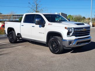 Used 2024 Chevrolet Silverado 2500 LTZ w/ LTZ Convenience Package video 3