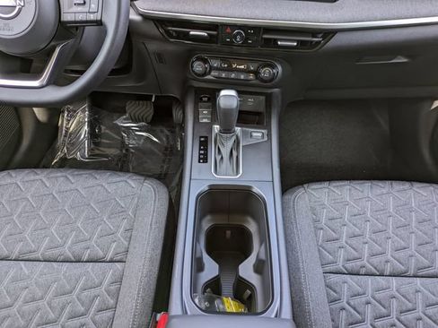 New 2026 Nissan Kicks SV w/ SV Premium Package FWD image 19