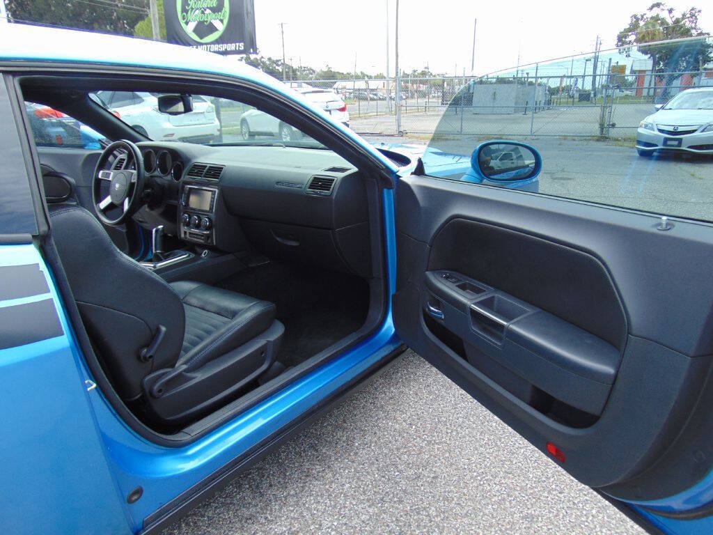 Used 2009 Dodge Challenger R/T RWD image 19