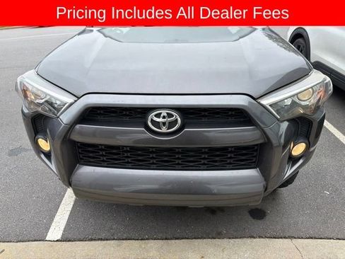 Used 2017 Toyota 4Runner SR5 AWD/4WD image 12