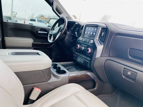 Used 2020 GMC Sierra 1500 SLT image 24