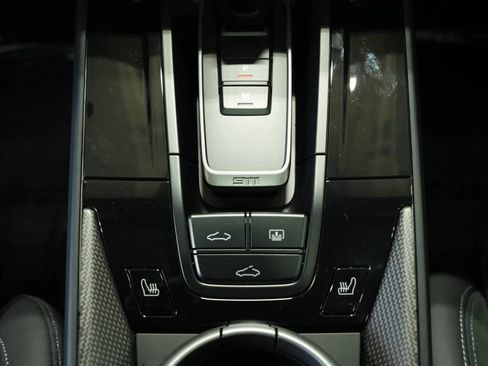 Used 2025 Porsche 911 Carrera 4 GTS image 23