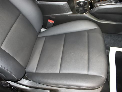 Used 2025 GMC Canyon Elevation w/ Convenience Package AWD/4WD image 8