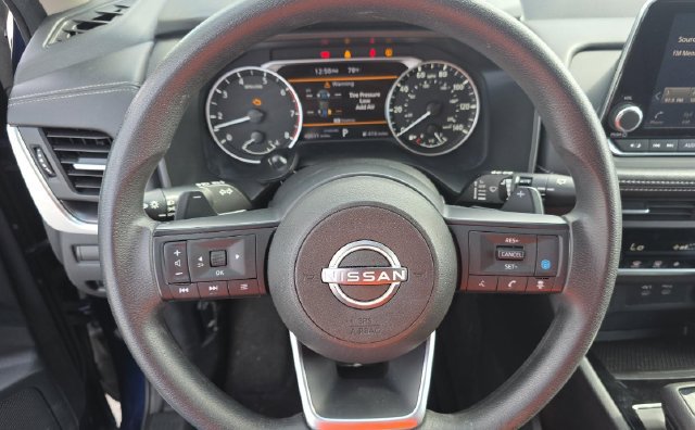 Used 2024 Nissan Rogue SV FWD image 5