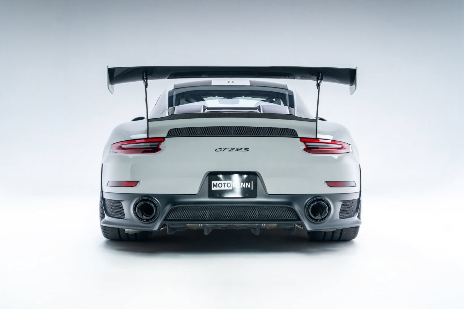 Used 2018 Porsche 911 GT2 RS RWD image 9