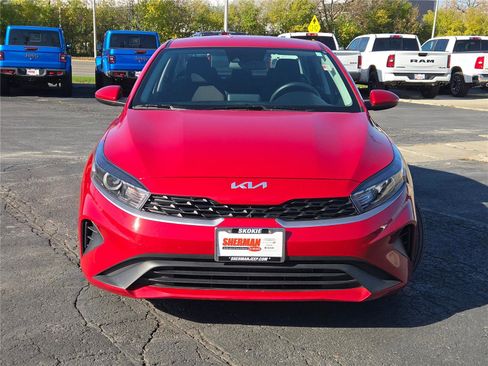 Used 2024 Kia Forte LXS image 4