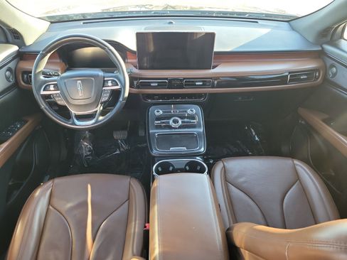 Used 2022 Lincoln Nautilus Reserve w/ Luxury Package image 14