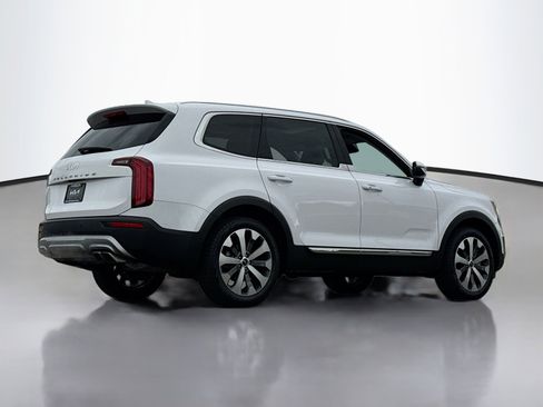 Used 2022 Kia Telluride EX w/ EX Premium Package FWD image 2