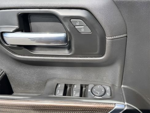 Used 2021 Chevrolet Silverado 1500 RST image 28