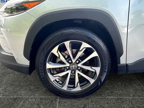 Used 2023 Toyota Corolla Cross XLE FWD image 14