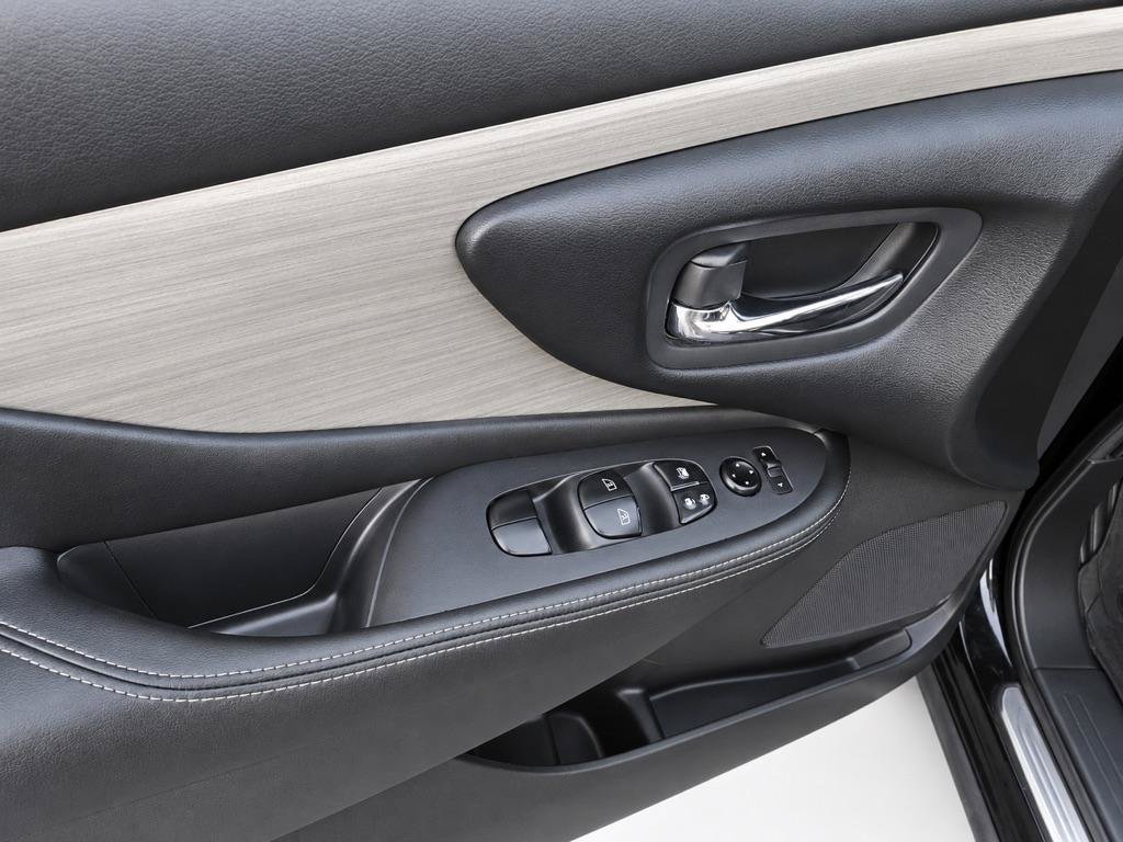 Used 2015 Nissan Murano S AWD/4WD image 9