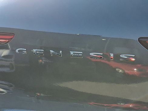 Used 2022 Genesis GV70 3.5T Sport w/ Sport Prestige Package image 32