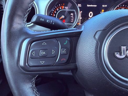 Used 2021 Jeep Wrangler Sport image 17