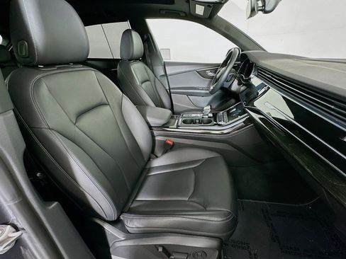 Used 2022 Audi Q8 Premium Plus w/ Premium Plus Package image 8