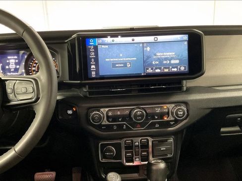Used 2024 Jeep Wrangler Unlimited Sport AWD/4WD image 7