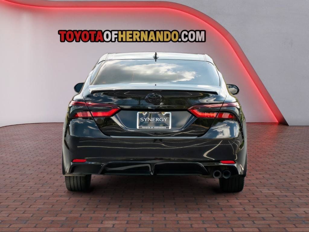 Used 2024 Toyota Camry SE FWD image 7