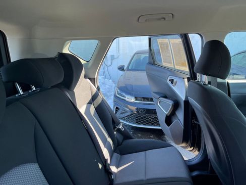 Used 2025 Kia Soul LX w/ LX Technology Package image 35