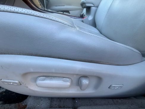 Used 2011 Toyota Avalon Limited FWD image 24