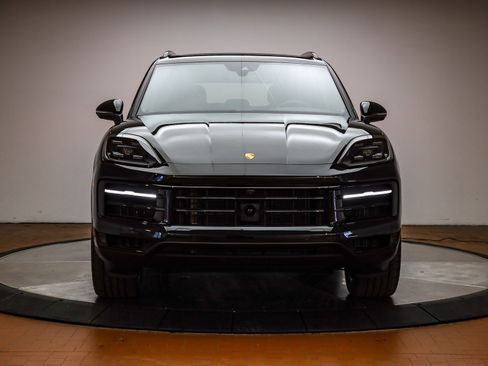 Certified 2026 Porsche Cayenne image 14