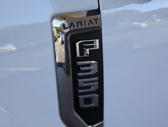 Used 2022 Ford F350 Lariat w/ Lariat Ultimate Package AWD/4WD image 59