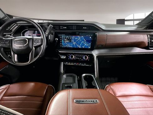 Used 2024 GMC Sierra 3500 Denali Ultimate image 8