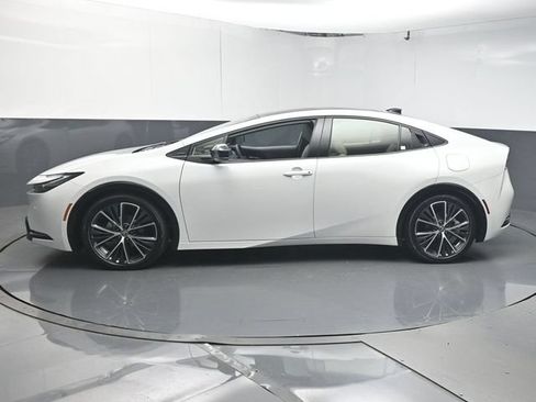 Used 2024 Toyota Prius Limited FWD image 5