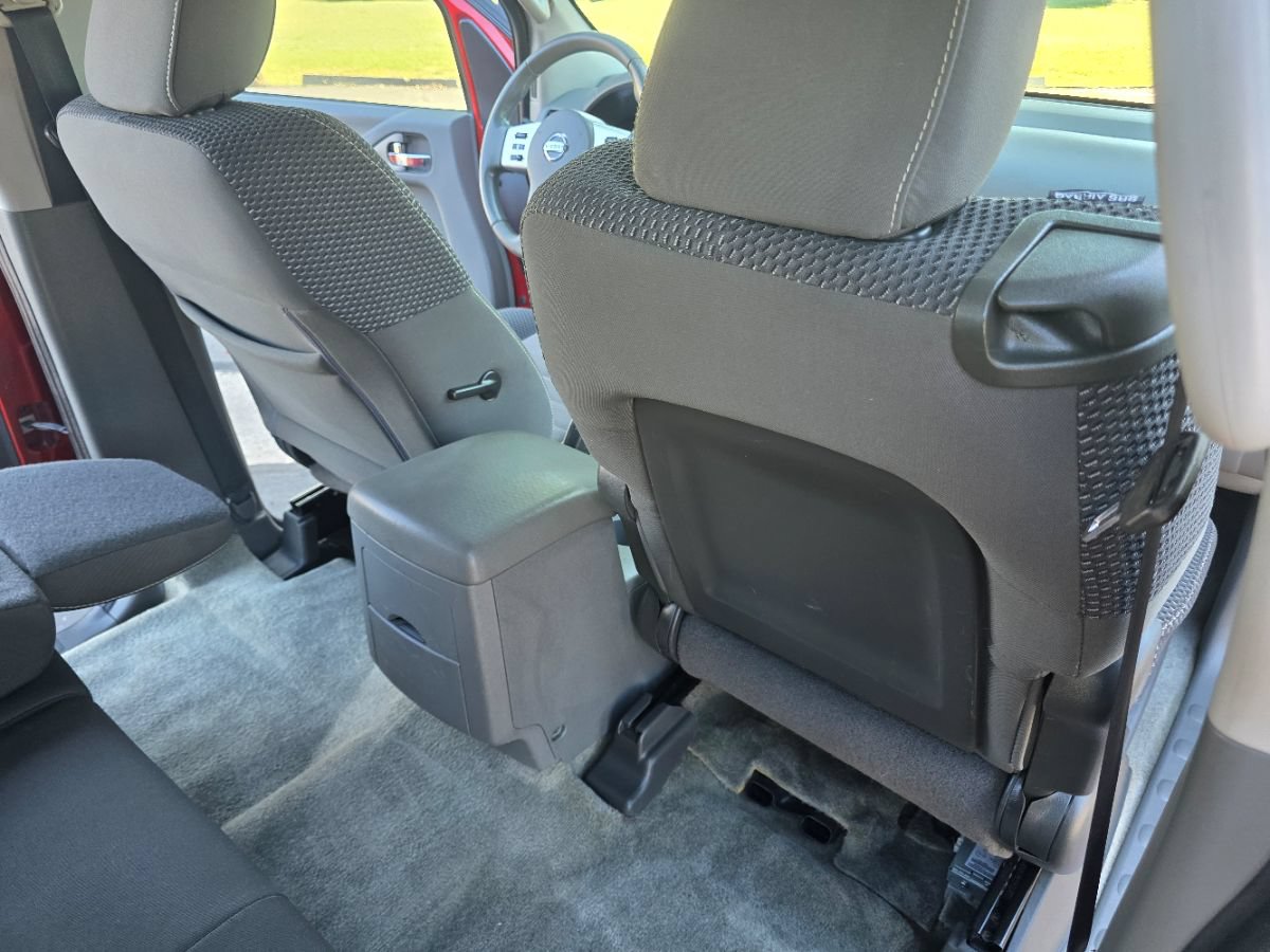 Used 2014 Nissan Frontier Desert Runner RWD image 35