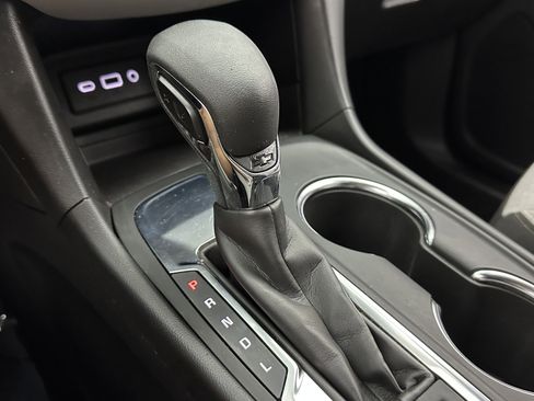 Used 2022 Chevrolet Equinox LS image 17