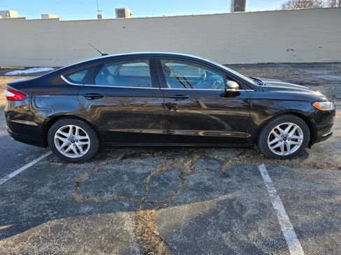 Used 2014 Ford Fusion SE image 4