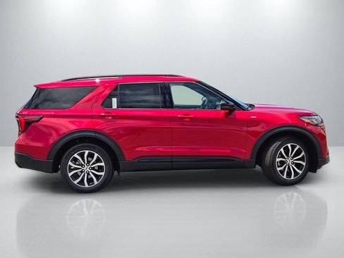 New 2026 Ford Explorer ST-Line RWD image 3