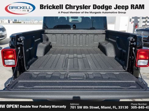 New 2026 Jeep Gladiator Sport image 9