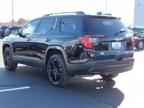 Used 2023 GMC Acadia SLE w/ Driver Convenience Package image 5