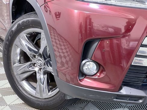 Used 2018 Toyota Highlander Limited Platinum image 10