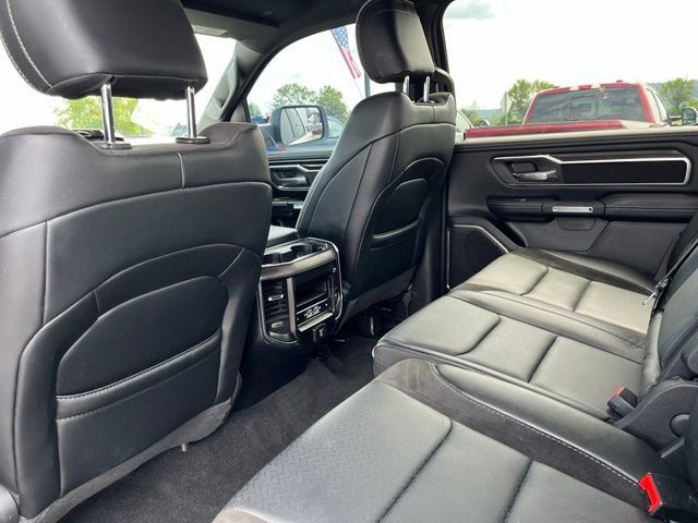Used 2025 RAM 1500 Laramie AWD/4WD image 9