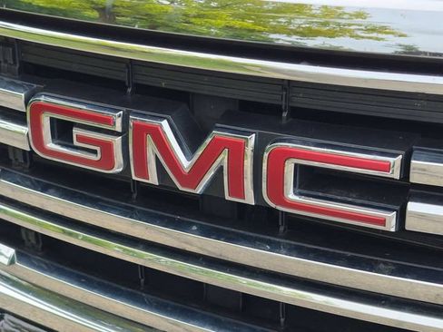 Certified 2023 GMC Acadia SLE w/ Driver Convenience Package AWD/4WD image 30