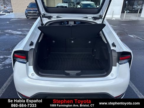 Used 2025 Toyota Prius LE image 28