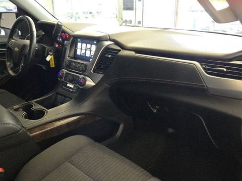 Used 2018 Chevrolet Tahoe LS w/ All-Season Package AWD/4WD image 4