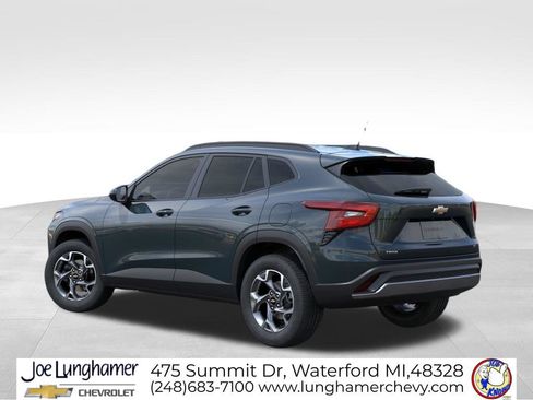 New 2026 Chevrolet Trax LT w/ Driver Confidence Package FWD image 3