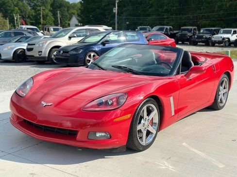 Used 2005 Chevrolet Corvette Convertible w/ Preferred Equipment Group image 2