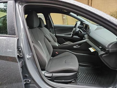 New 2026 Hyundai Elantra Sport FWD image 11