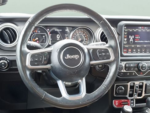 Used 2023 Jeep Gladiator Rubicon w/ LED Lighting Group AWD/4WD image 15