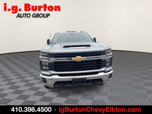 Used 2025 Chevrolet Silverado 2500 LT w/ Safety Package AWD/4WD image 2