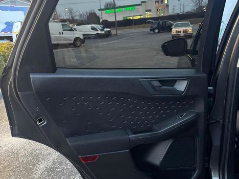 Used 2020 Ford Escape S image 23