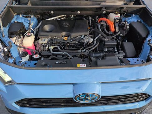 Certified 2024 Toyota RAV4 SE w/ Convenience Package image 22