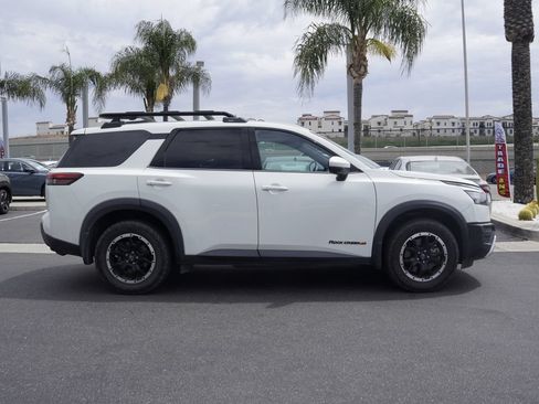 Used 2024 Nissan Pathfinder Rock Creek AWD/4WD image 3