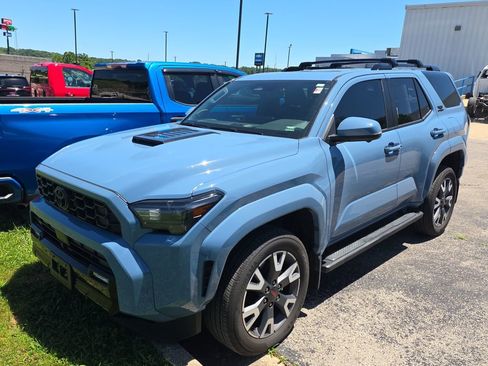 Used 2025 Toyota 4Runner TRD Sport Premium w/ Tow Technology Package AWD/4WD image 3