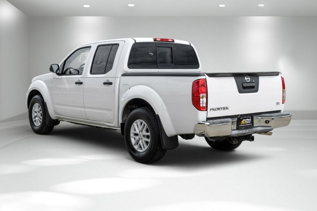 Used 2018 Nissan Frontier SV RWD image 8