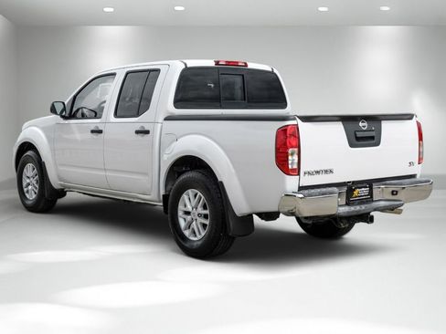 Used 2018 Nissan Frontier SV RWD image 8