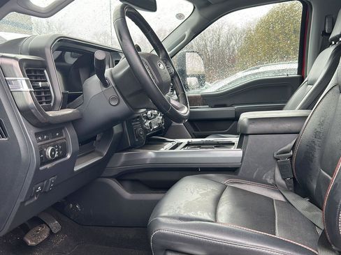 Used 2024 Ford F350 Lariat image 8