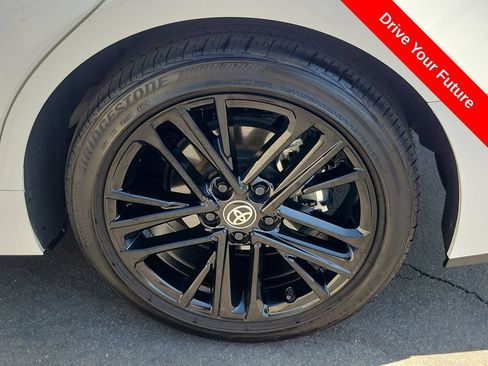 Used 2025 Toyota Camry SE w/ Convenience Package FWD image 28